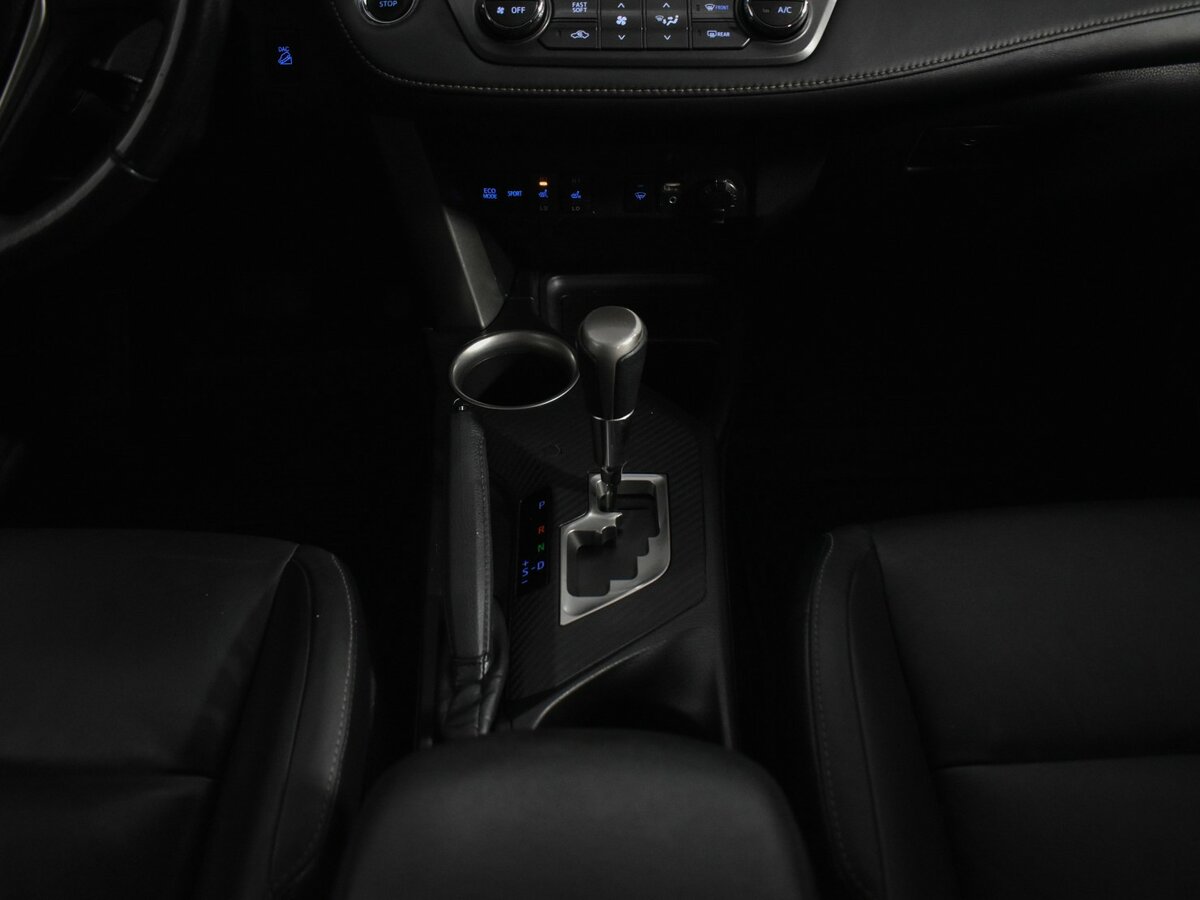 Б/У Тойота Рав4 2015 года. Фото: #16