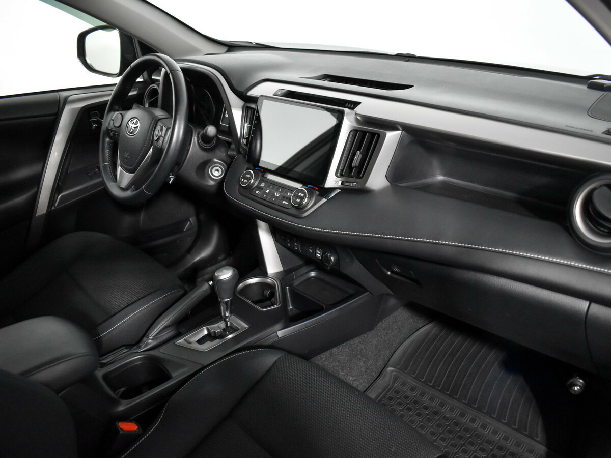 Б/У Тойота Рав4 2016 года. Фото: #12