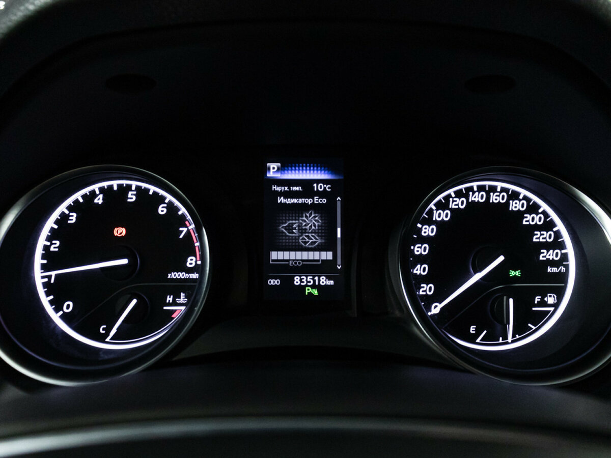 Б/У Тойота Камри 2018 года. Фото: #11