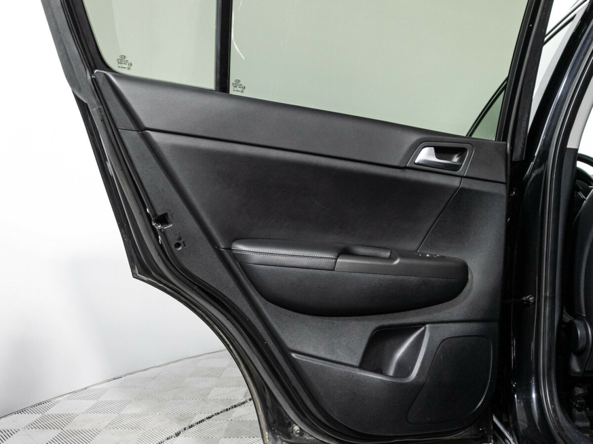 Б/У Киа Спортейдж 2020 года. Фото: #24