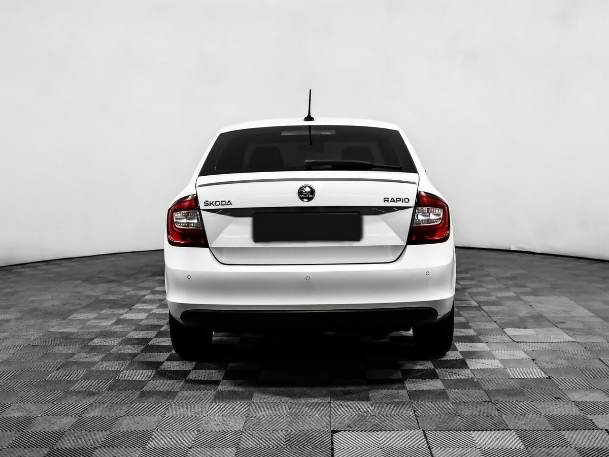 Б/У Шкода Рапид 2018 года. Фото: #4