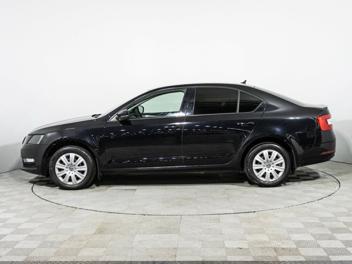 Б/У Шкода Октавия 2018 года. Фото: #7