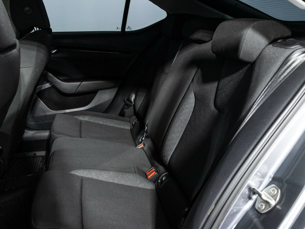 Б/У Шкода Октавия 2021 года. Фото: #9