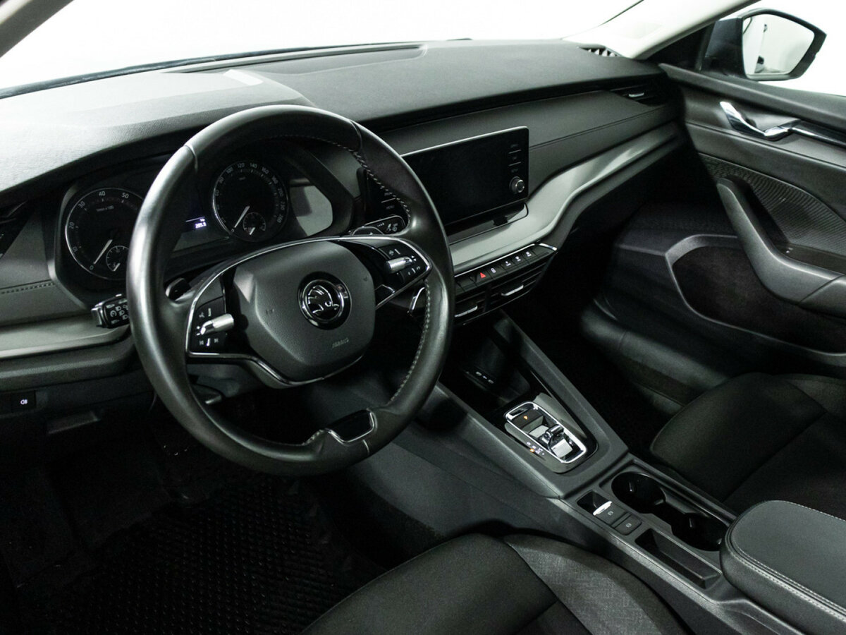 Б/У Шкода Октавия 2021 года. Фото: #10