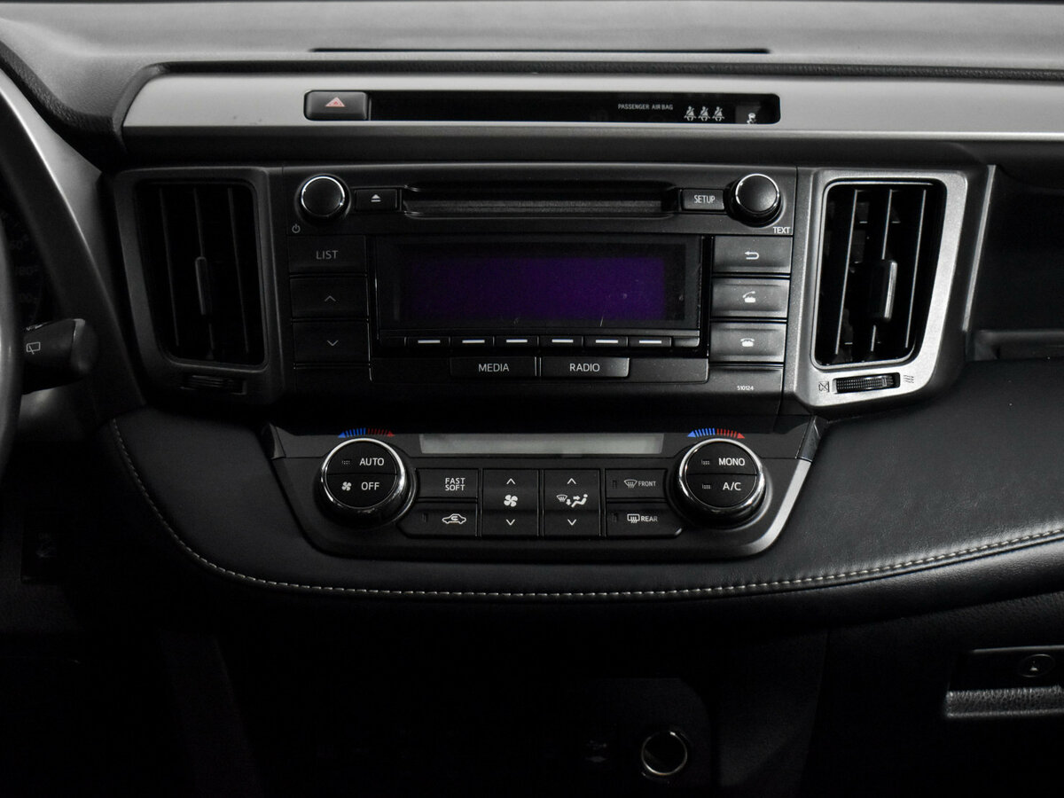 Б/У Тойота Рав4 2018 года. Фото: #12