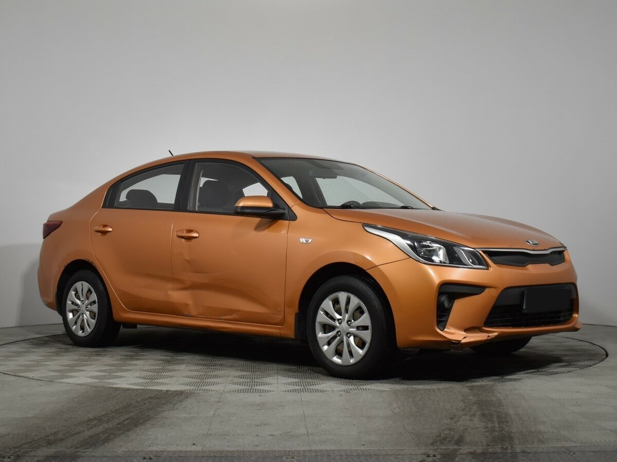 Б/У Киа Рио 2017 года. Фото: #2