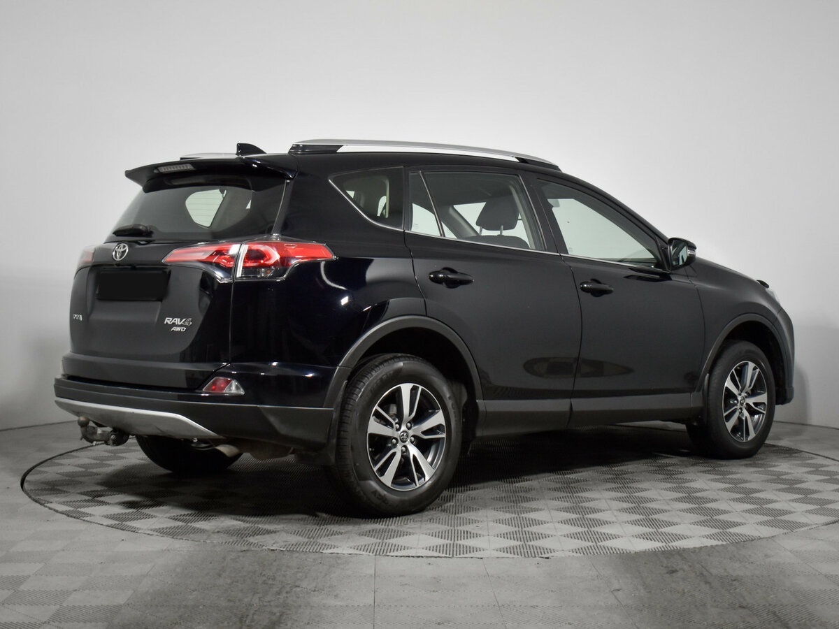 Б/У Тойота Рав4 2018 года. Фото: #3