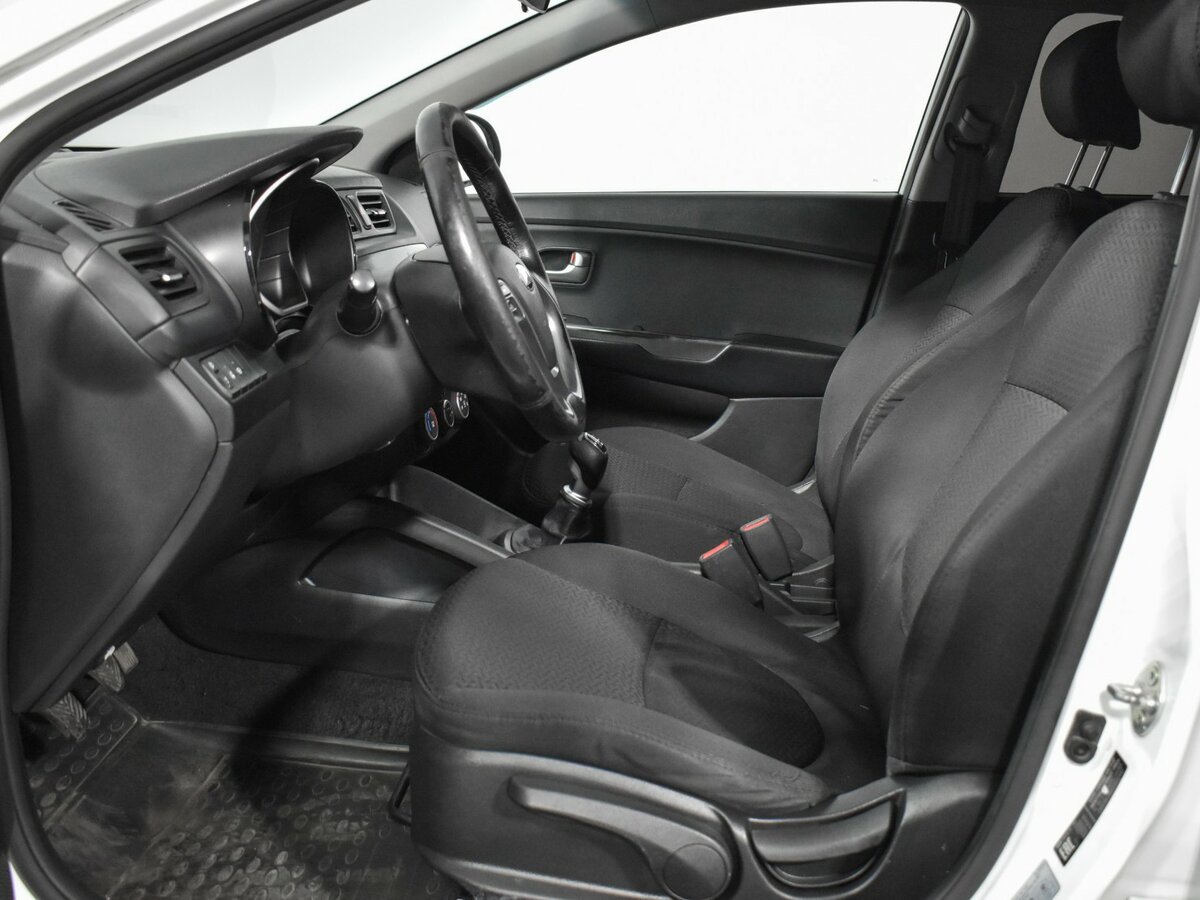 Б/У Киа Рио 2016 года. Фото: #9