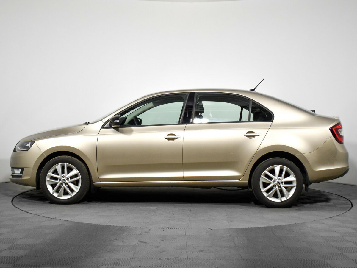 Б/У Шкода Рапид 2019 года. Фото: #7