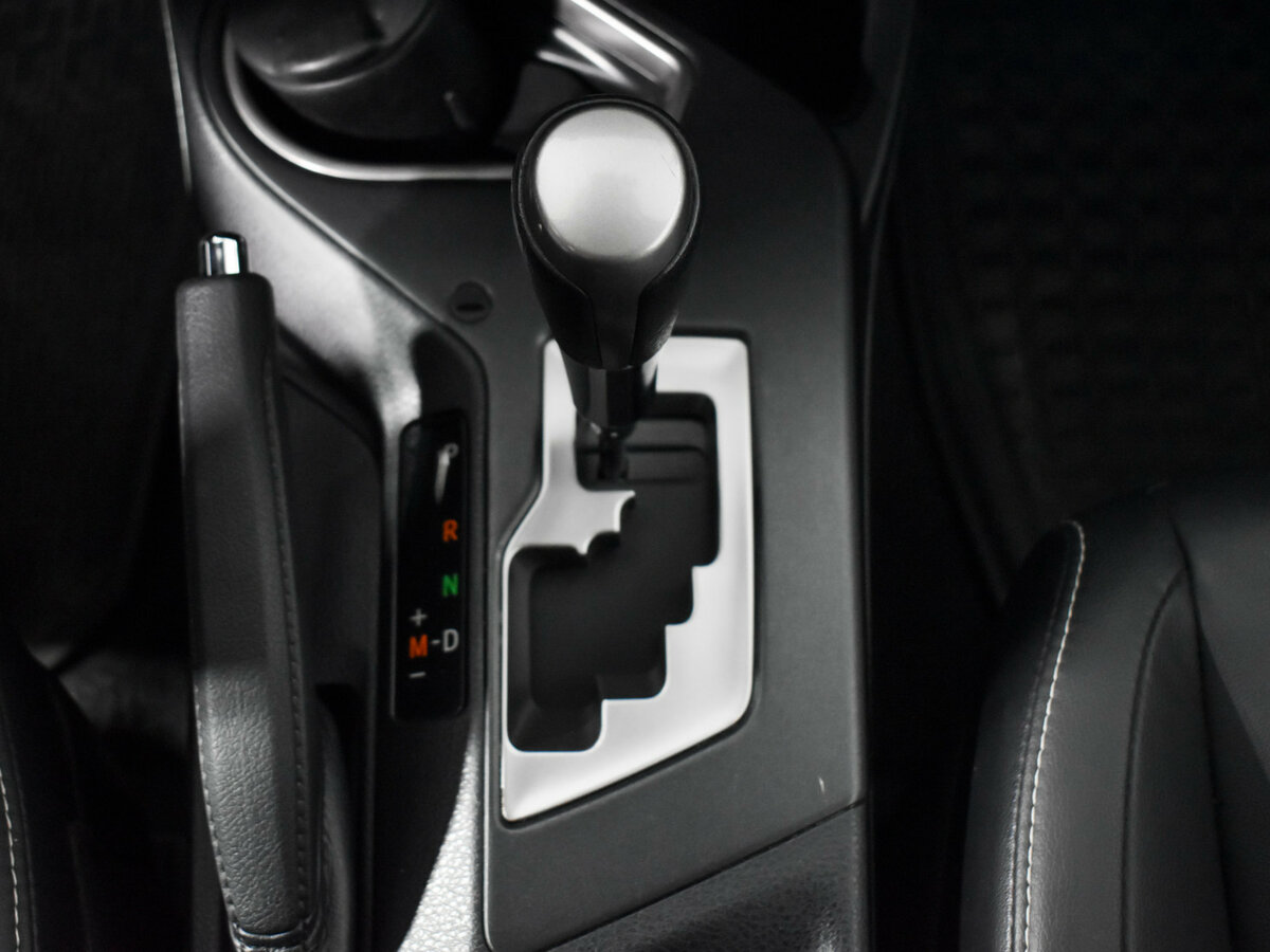 Б/У Тойота Рав4 2017 года. Фото: #8