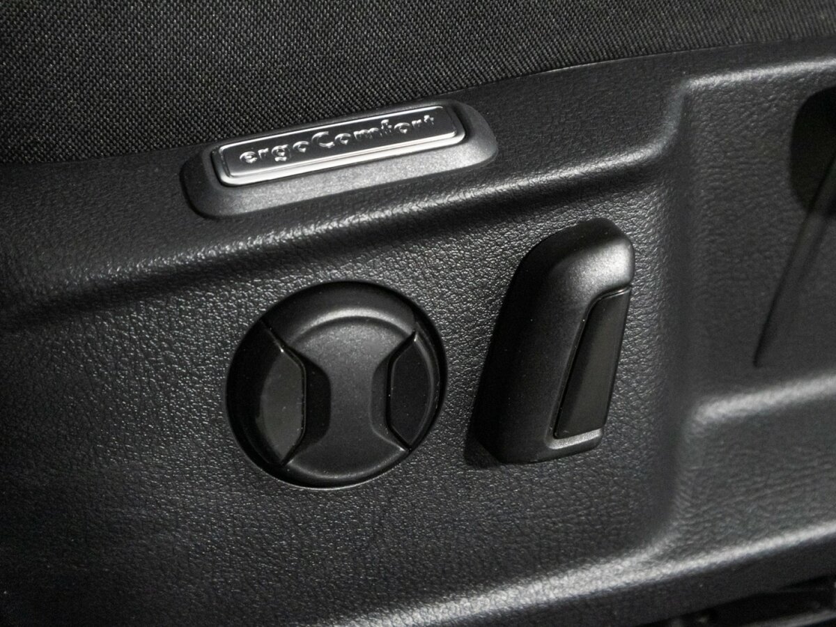 Б/У Фольксваген Пассат 2019 года. Фото: #16