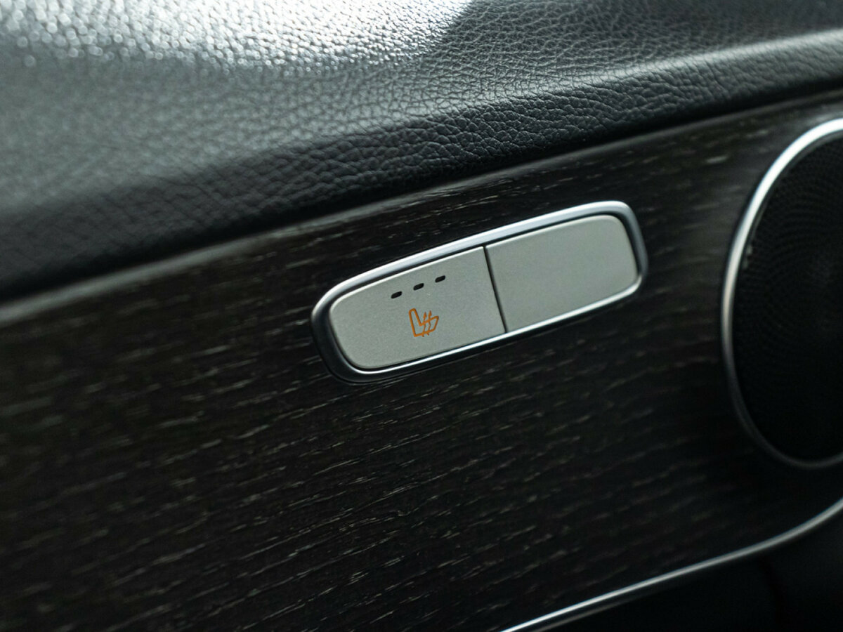 Б/У Мерседес-Бенц Ц-Класс 2018 года. Фото: #19