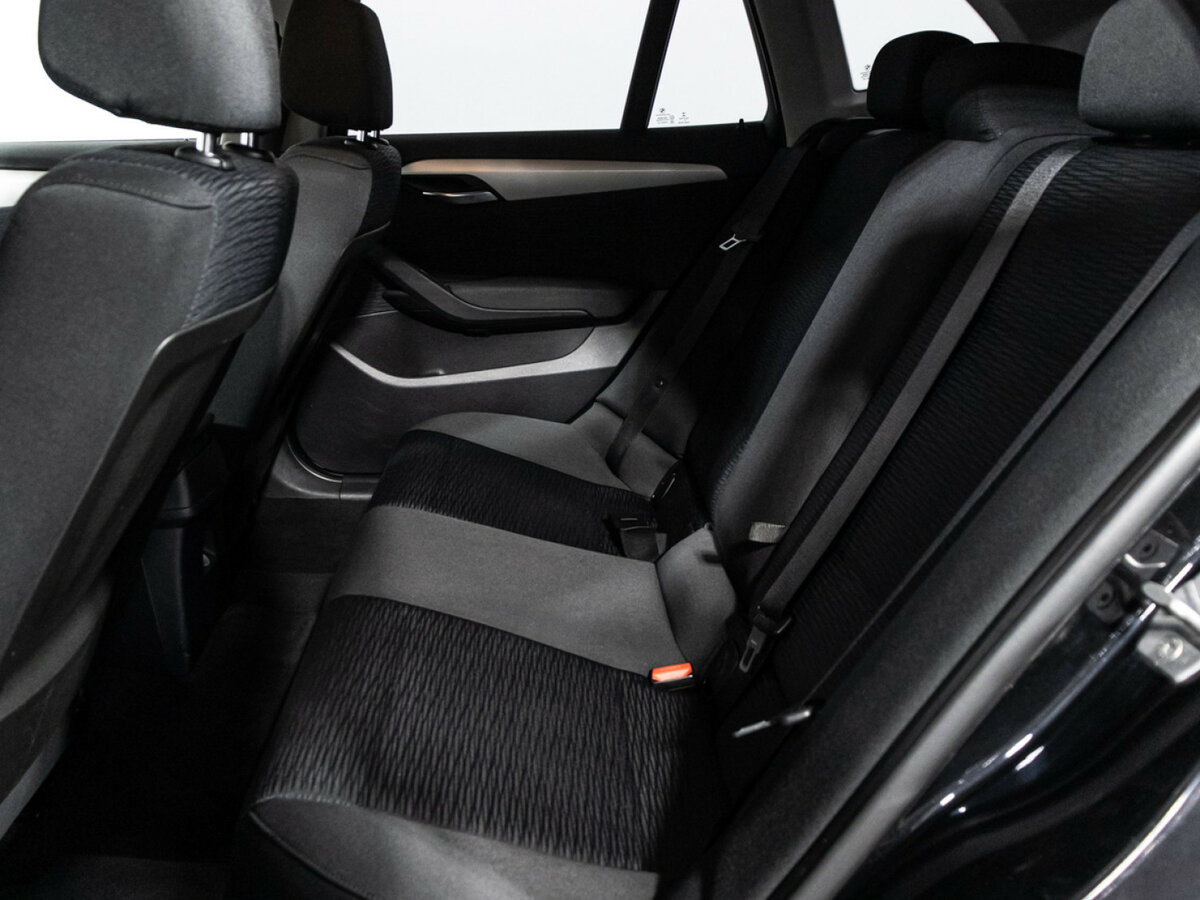 Б/У БМВ Икс1 2014 года. Фото: #9