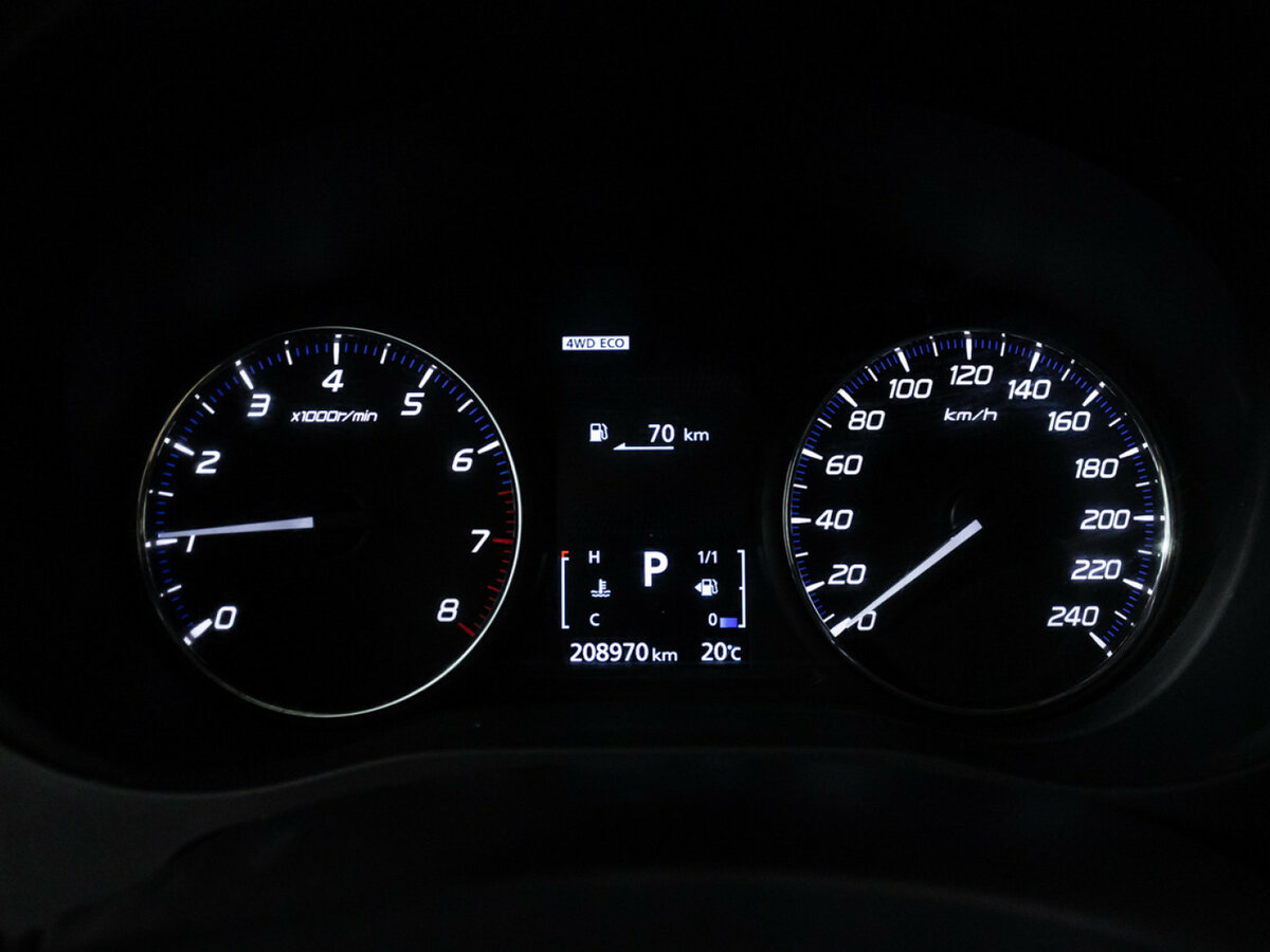 Б/У Митсубиши Оутлэндер 2019 года. Фото: #11