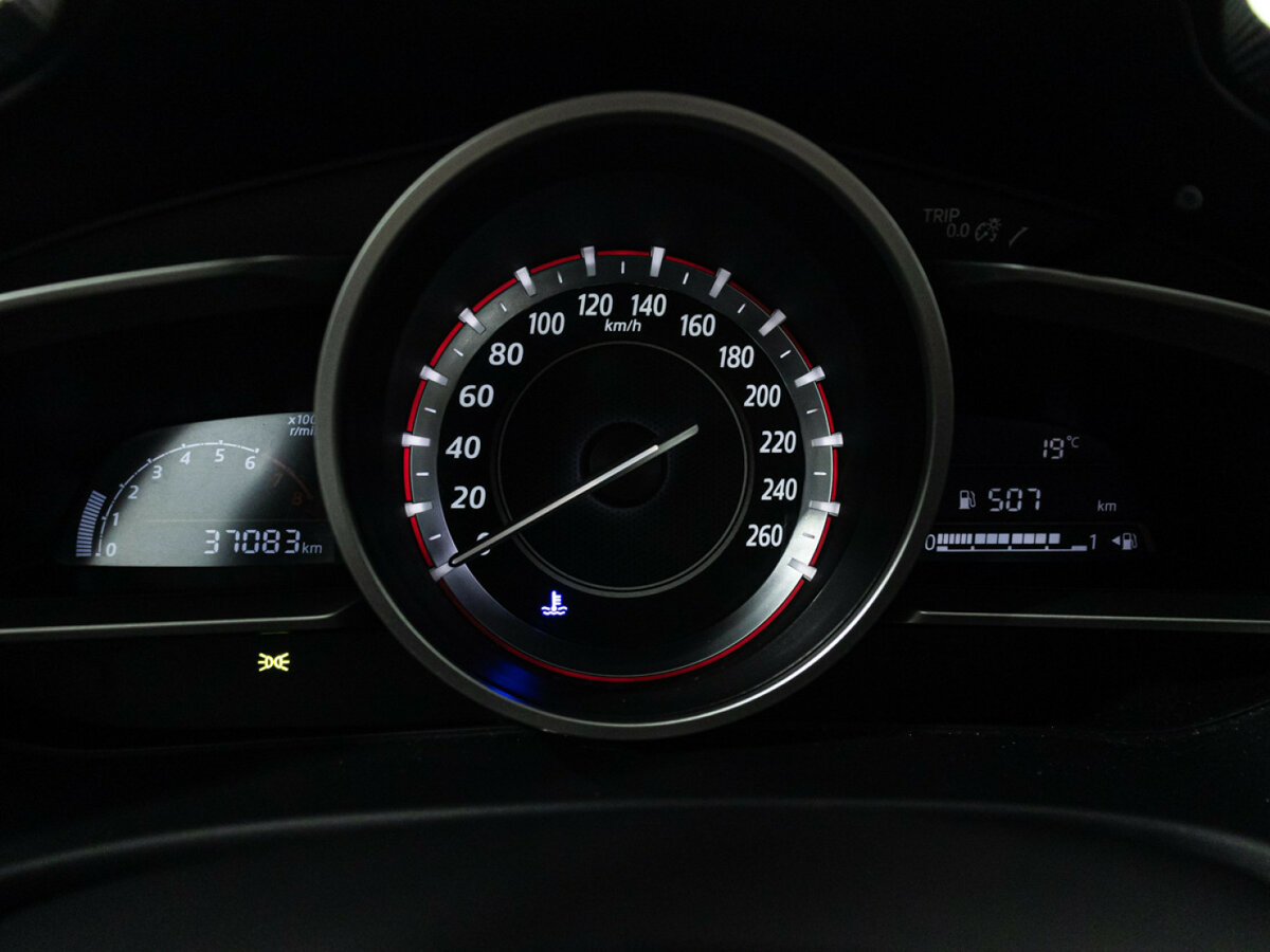 Б/У Мазда 3 2014 года. Фото: #11