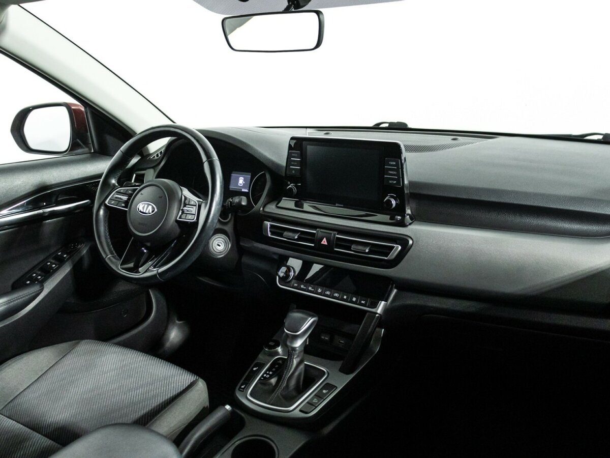 Б/У Киа Сельтос 2021 года. Фото: #8