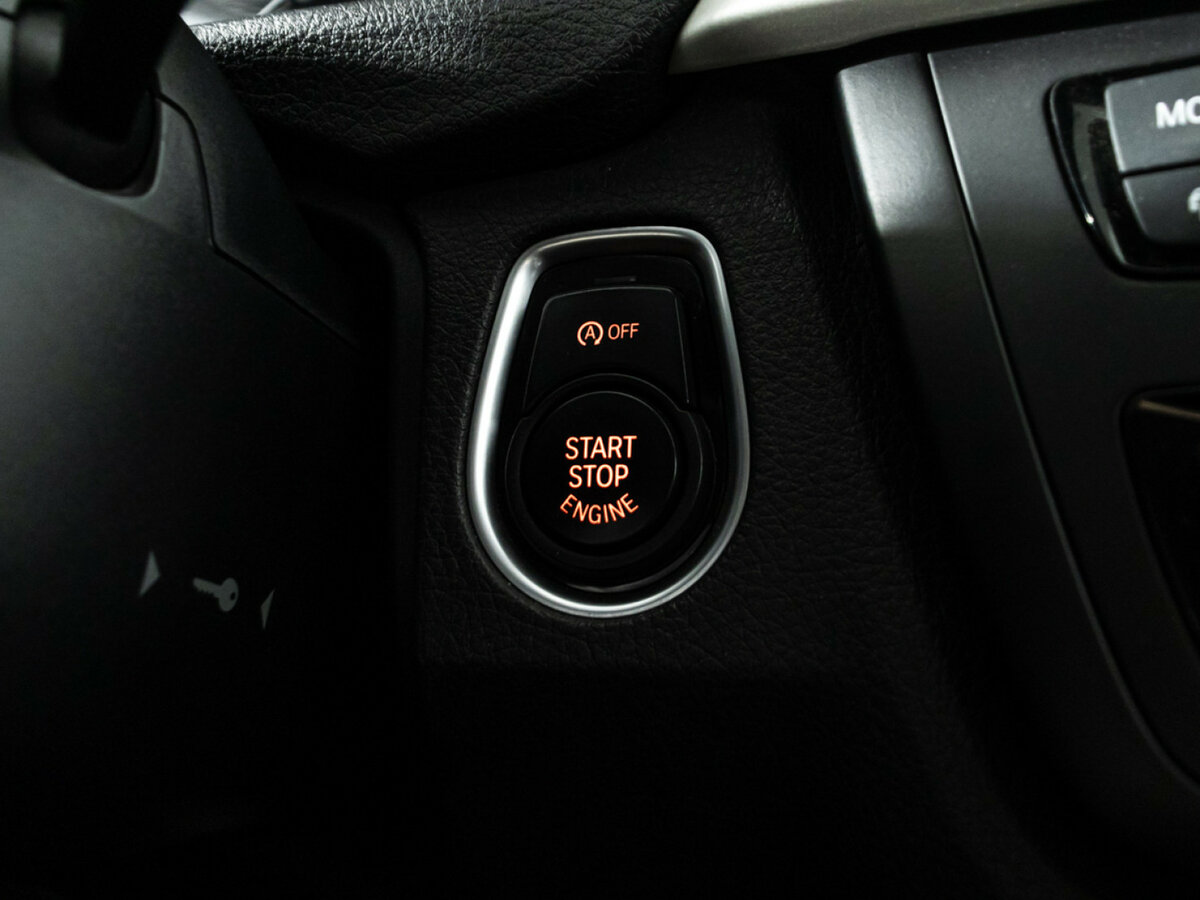 Б/У БМВ 3 серии 2014 года. Фото: #17