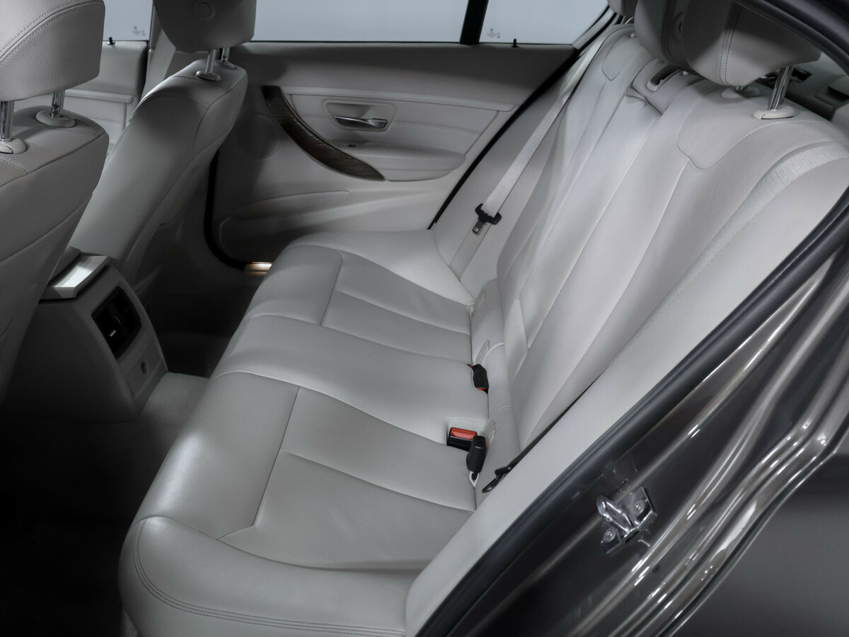 Б/У БМВ 3 серии 2012 года. Фото: #7