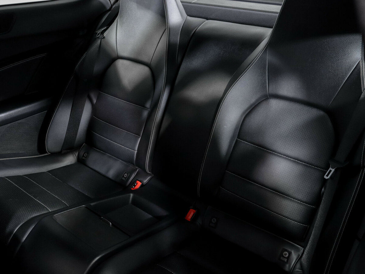 Б/У Мерседес-Бенц Ц-Класс 2012 года. Фото: #7