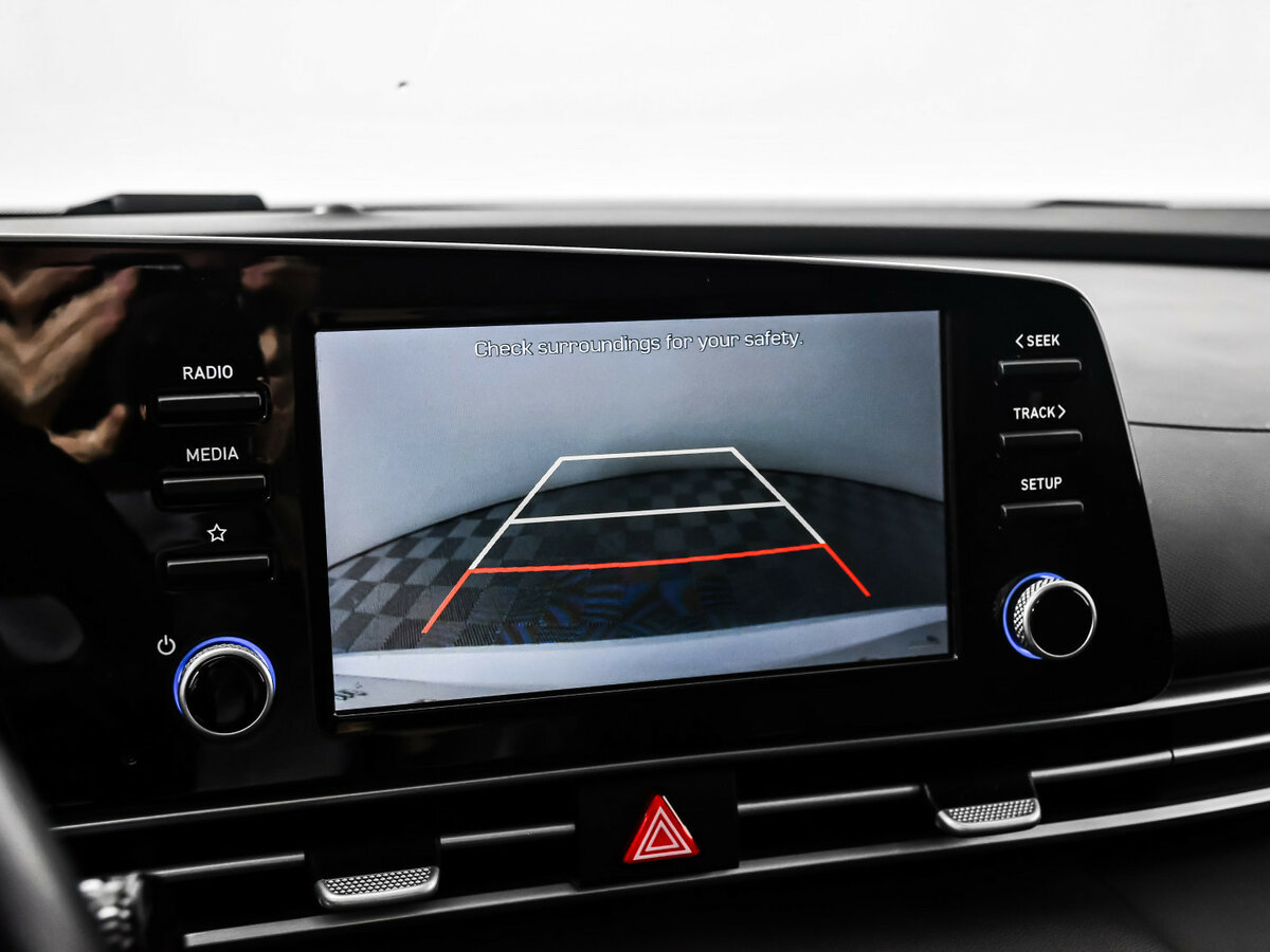 Б/У Хендай Елантра 2023 года. Фото: #12