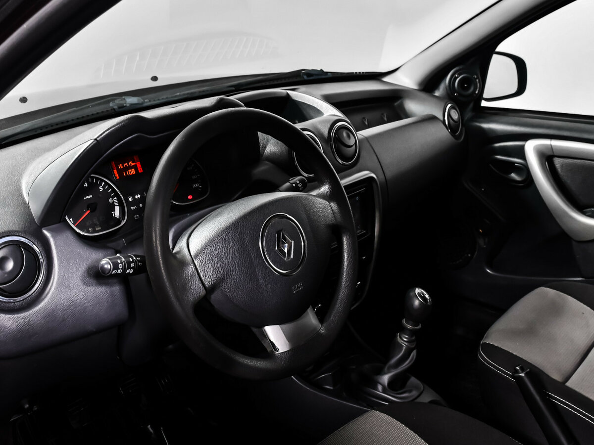 Б/У Рено Дастер 2015 года. Фото: #9