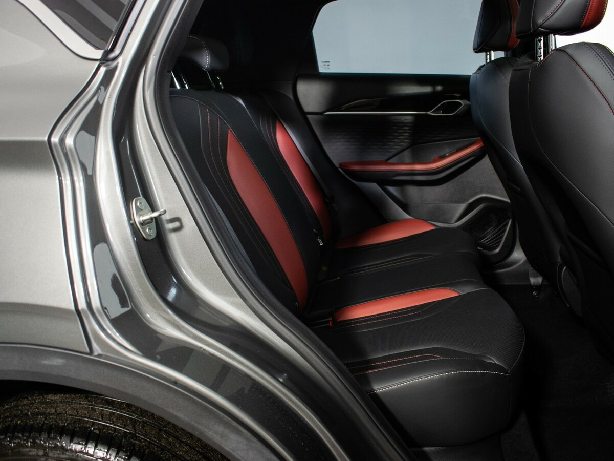 Б/У Джили Кулрэй 2023 года. Фото: #8