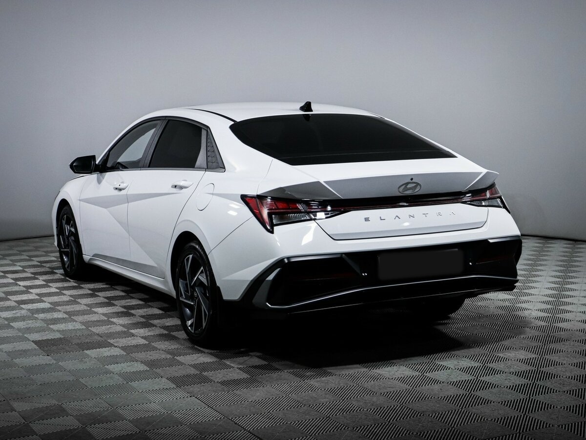 Б/У Хендай Елантра 2024 года. Фото: #5