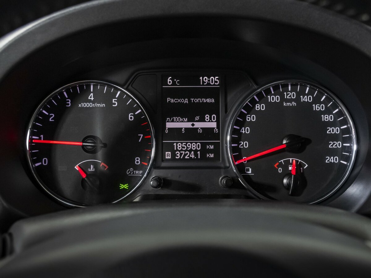 Б/У Ниссан Икс-Трейл 2014 года. Фото: #9