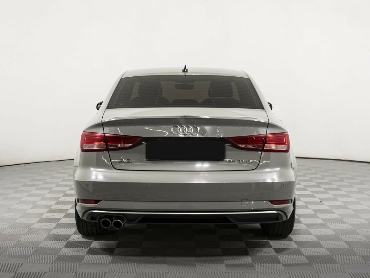 Б/У Ауди А3 2018 года. Фото: #4