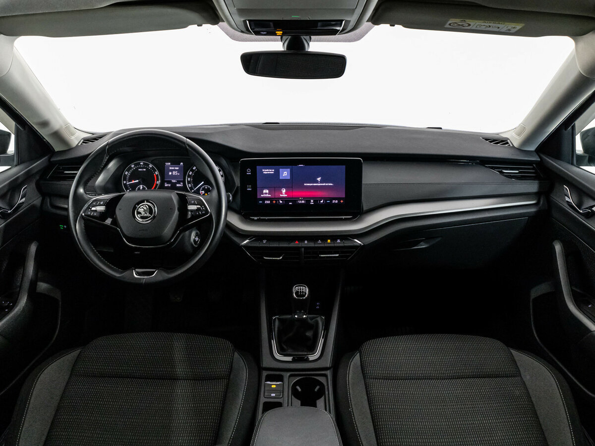 Б/У Шкода Октавия 2021 года. Фото: #7