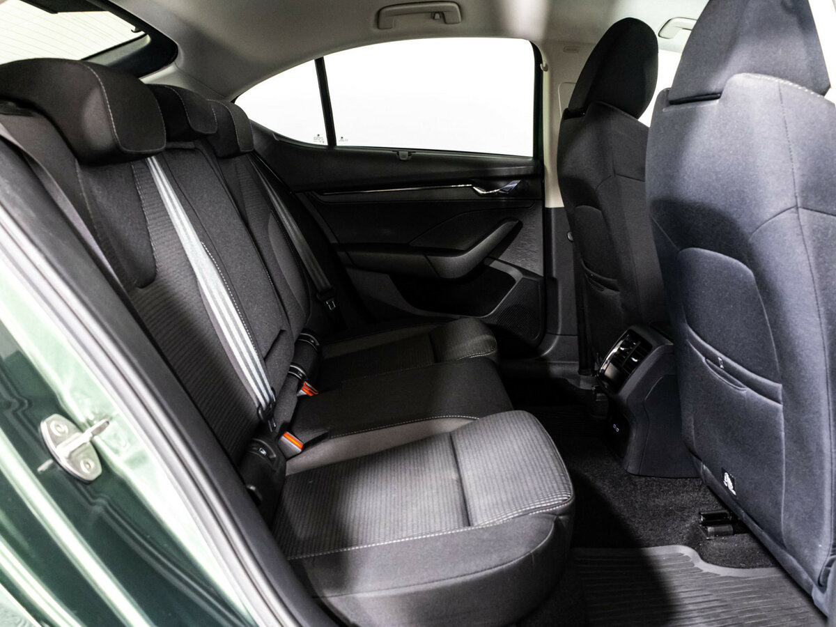 Б/У Шкода Октавия 2021 года. Фото: #16