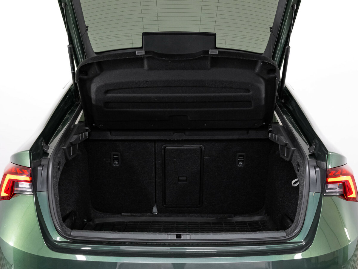 Б/У Шкода Октавия 2021 года. Фото: #19