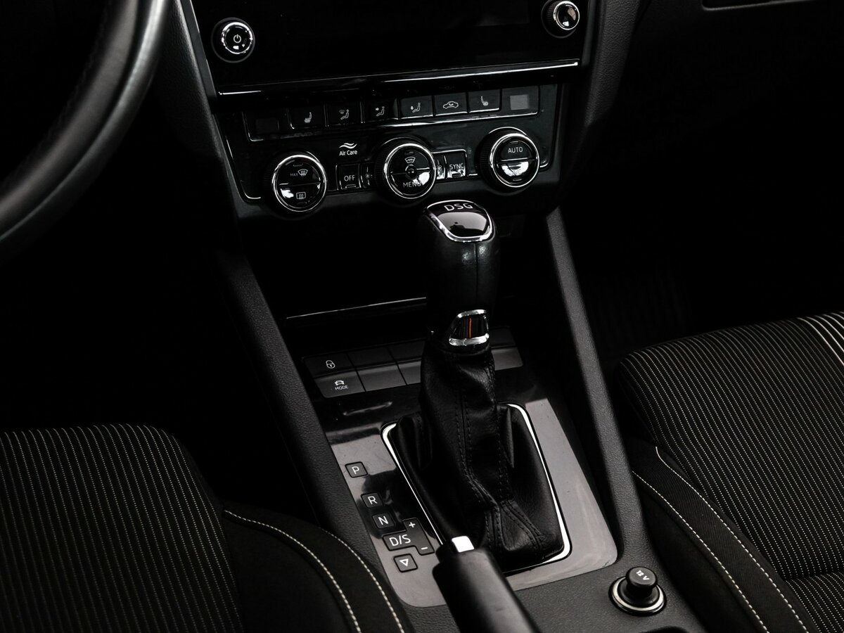 Б/У Шкода Октавия 2019 года. Фото: #8