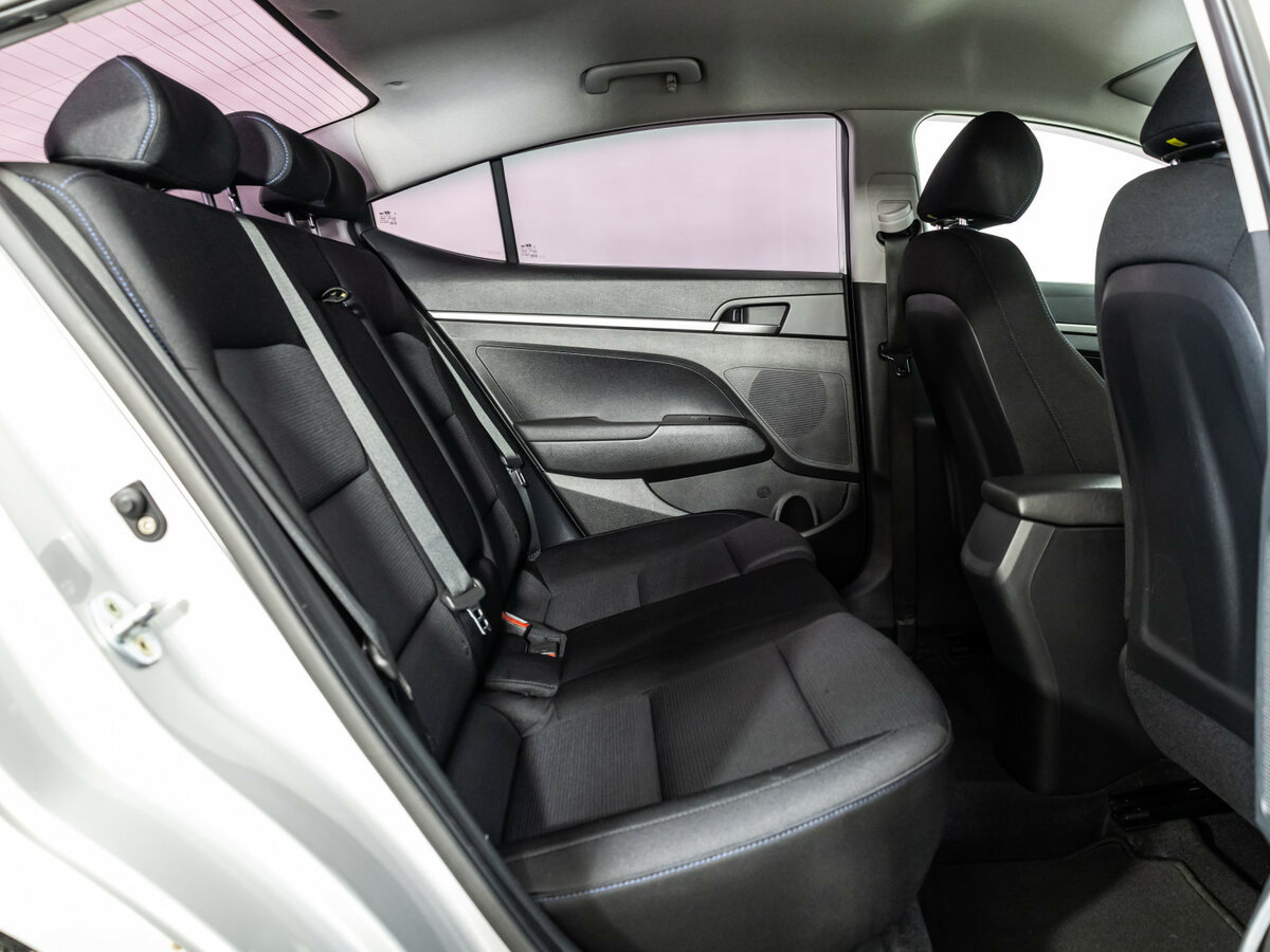 Б/У Хендай Елантра 2016 года. Фото: #12