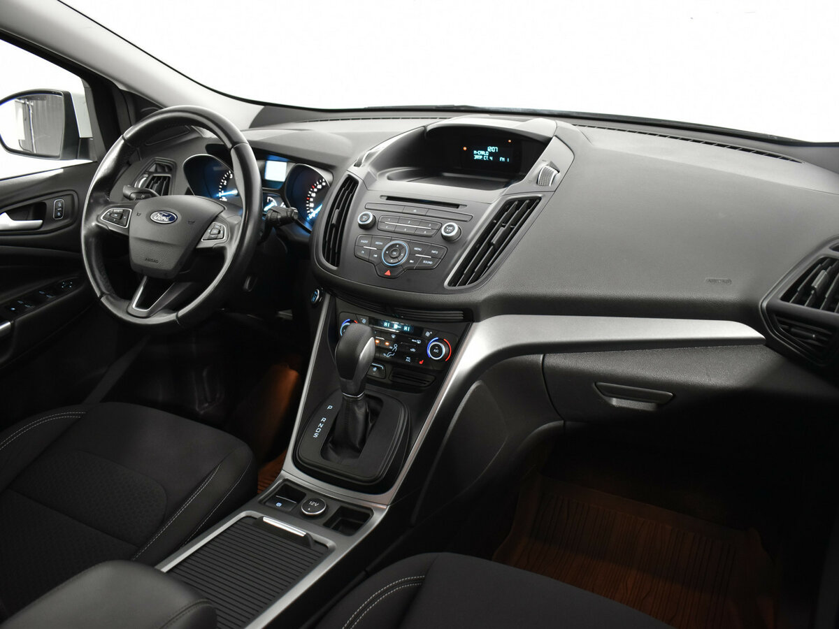 Б/У Форд Куга 2017 года. Фото: #7