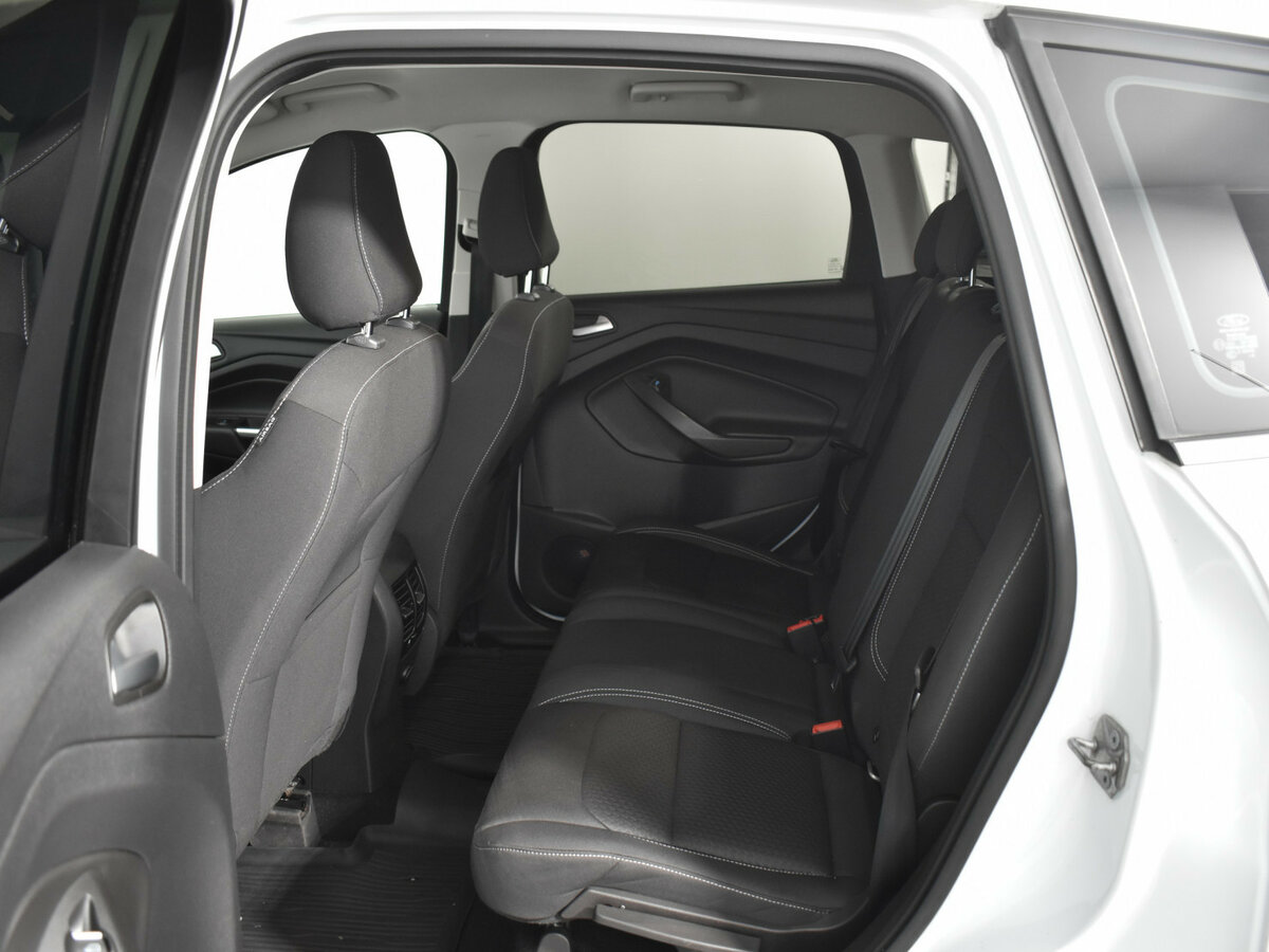 Б/У Форд Куга 2017 года. Фото: #9