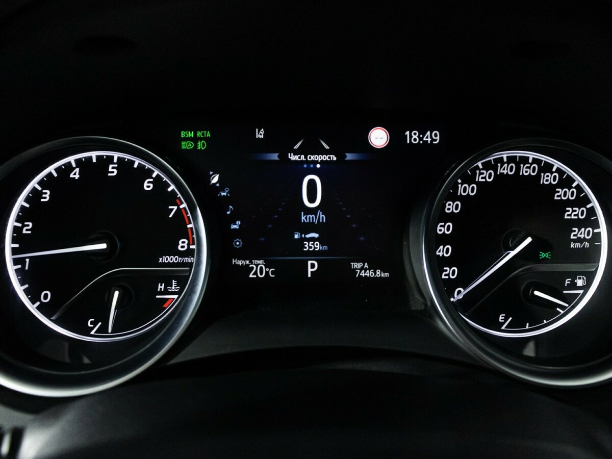 Б/У Тойота Камри 2021 года. Фото: #10