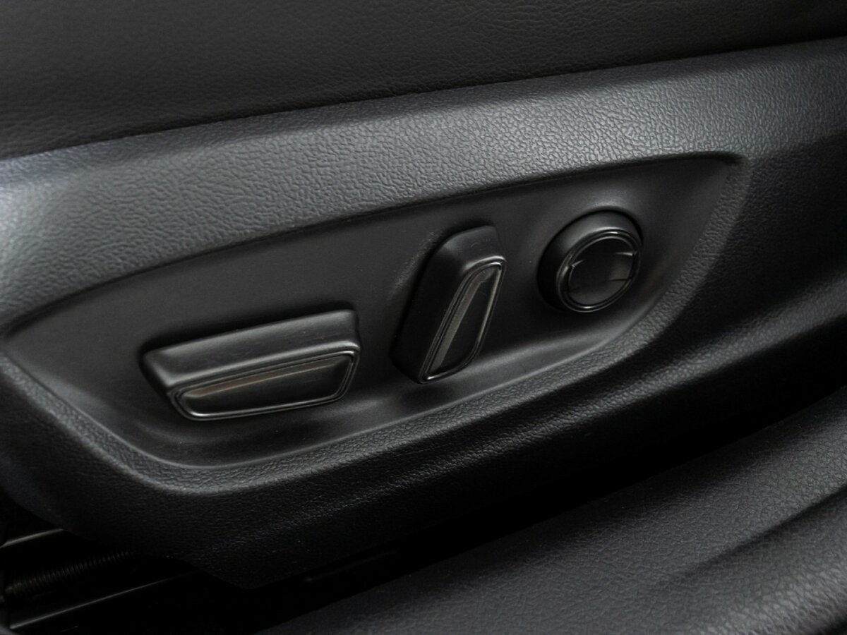 Б/У Тойота Камри 2021 года. Фото: #15