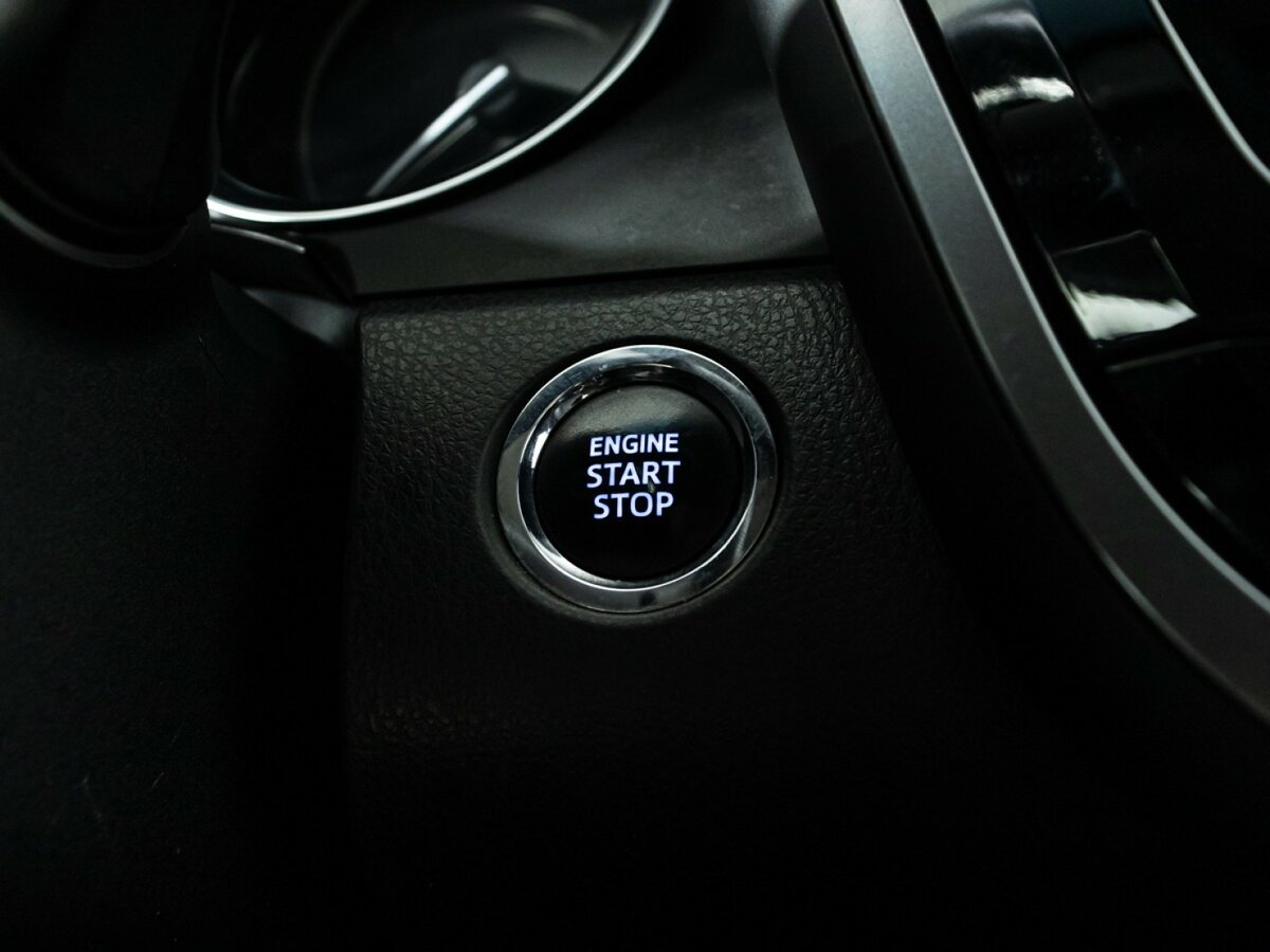 Б/У Тойота Камри 2021 года. Фото: #18