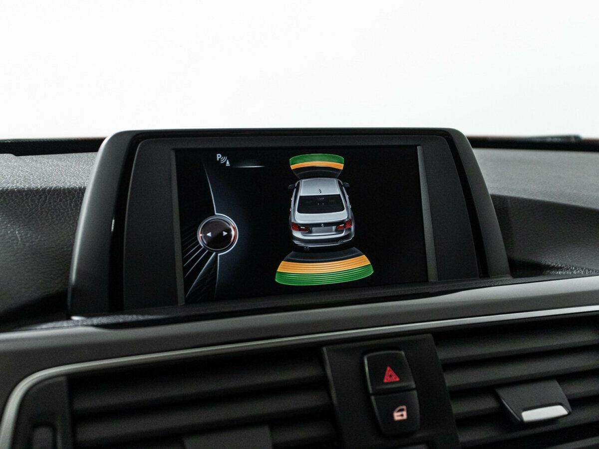 Б/У БМВ 3 серии 2016 года. Фото: #17