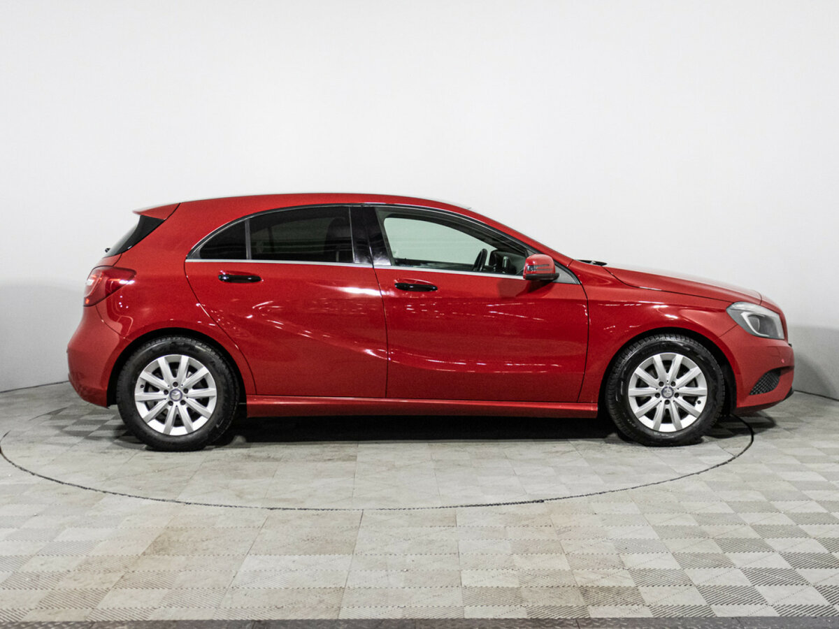 Б/У Мерседес-Бенц А-Класс 2014 года. Фото: #3