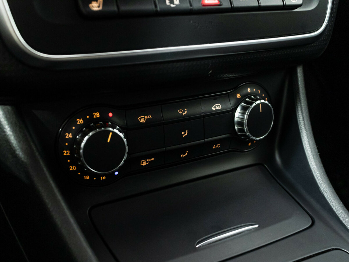 Б/У Мерседес-Бенц А-Класс 2014 года. Фото: #14