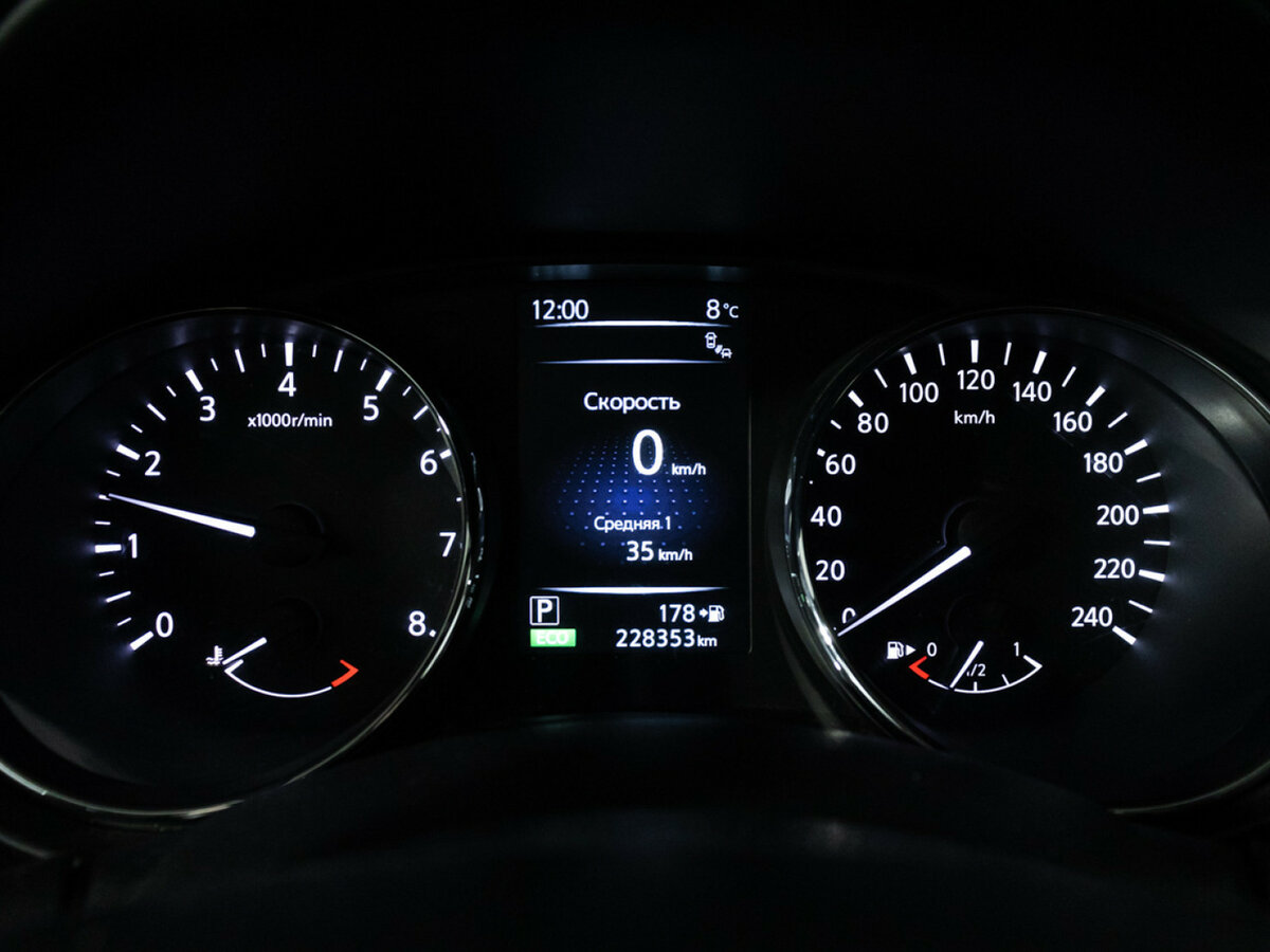 Б/У Ниссан Икс-Трейл 2017 года. Фото: #9