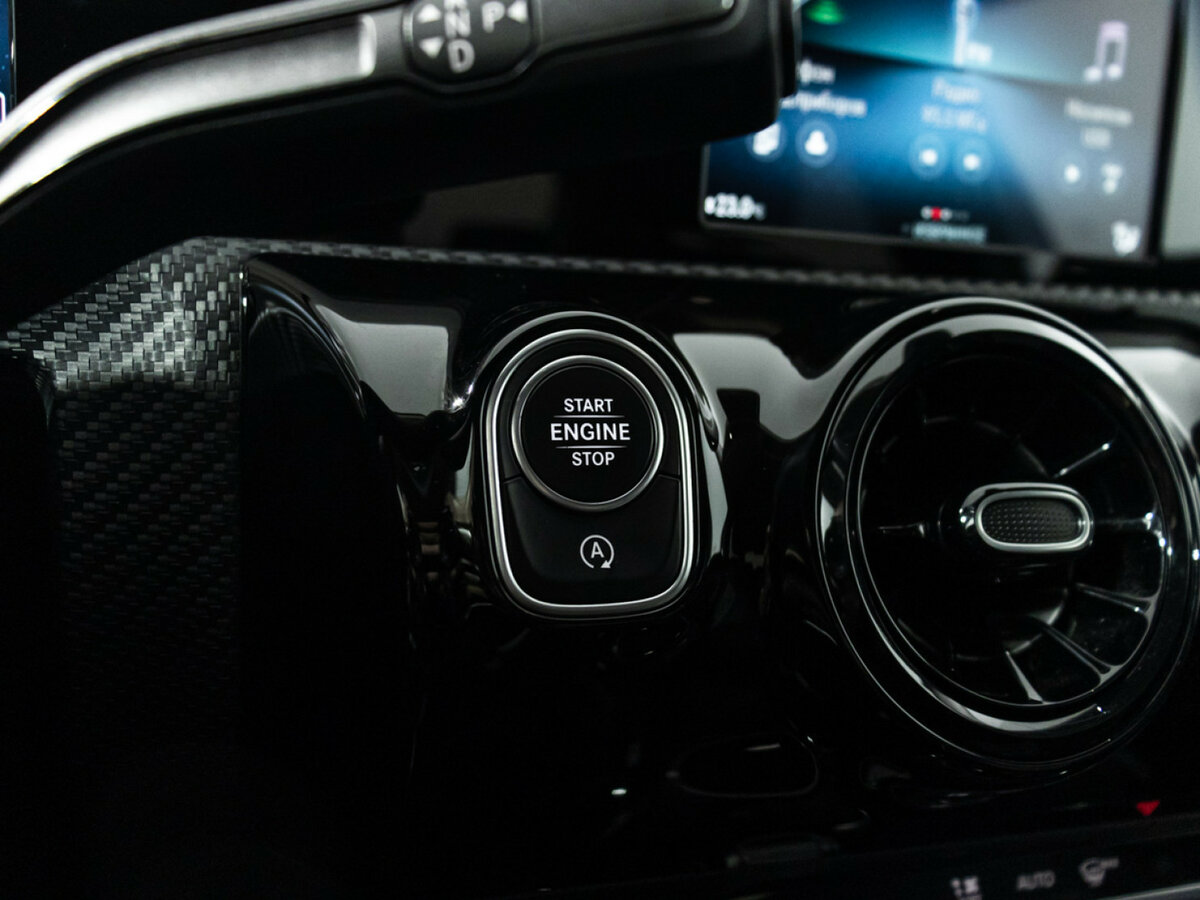 Б/У Мерседес-Бенц А-Класс 2019 года. Фото: #15