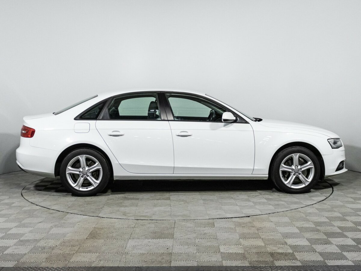 Б/У Ауди А4 2015 года. Фото: #3