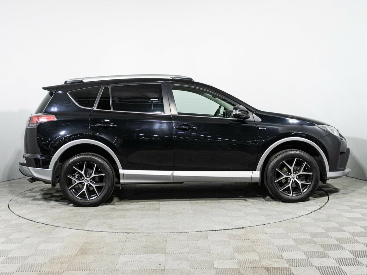 Б/У Тойота Рав4 2016 года. Фото: #3