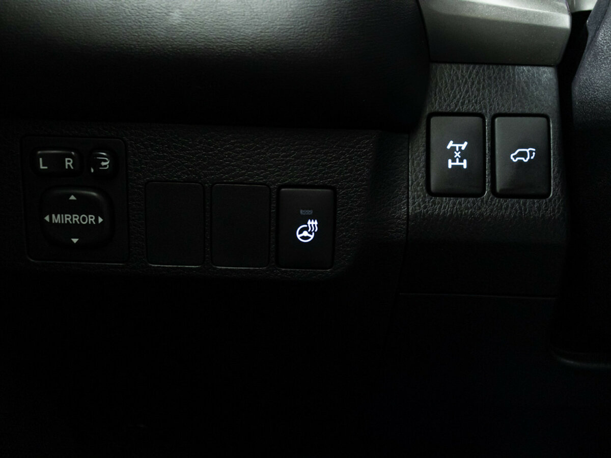 Б/У Тойота Рав4 2016 года. Фото: #18