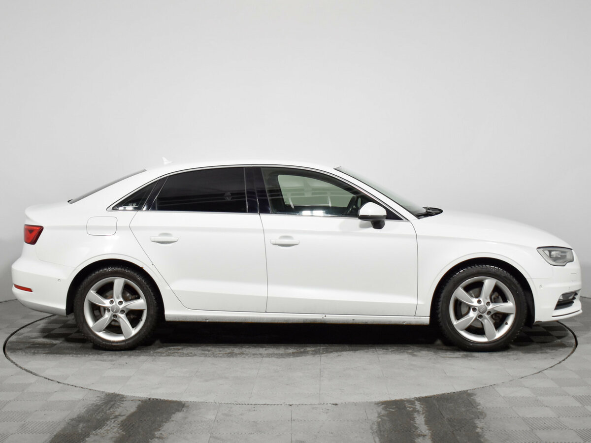 Б/У Ауди А3 2016 года. Фото: #3