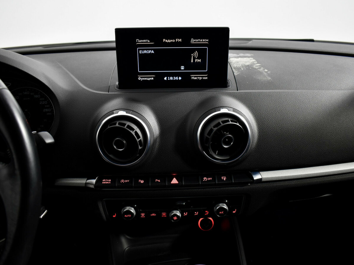 Б/У Ауди А3 2016 года. Фото: #13