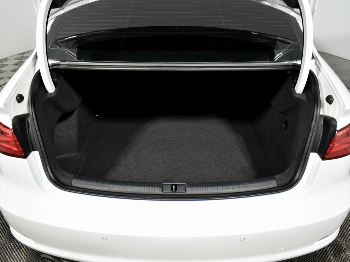 Б/У Ауди А3 2016 года. Фото: #16